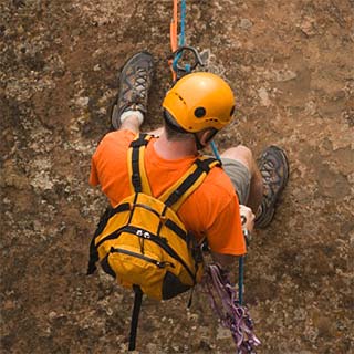Top-Roping autonomy of Rock climbing with Roc et Glace climbing